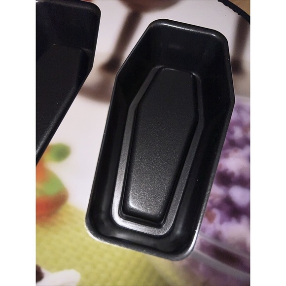 WILTON Halloween 6 Cavity COFFIN CAKE PAN Casket Cupcake Mold NEW Dessert Shell - Picture 2 of 5